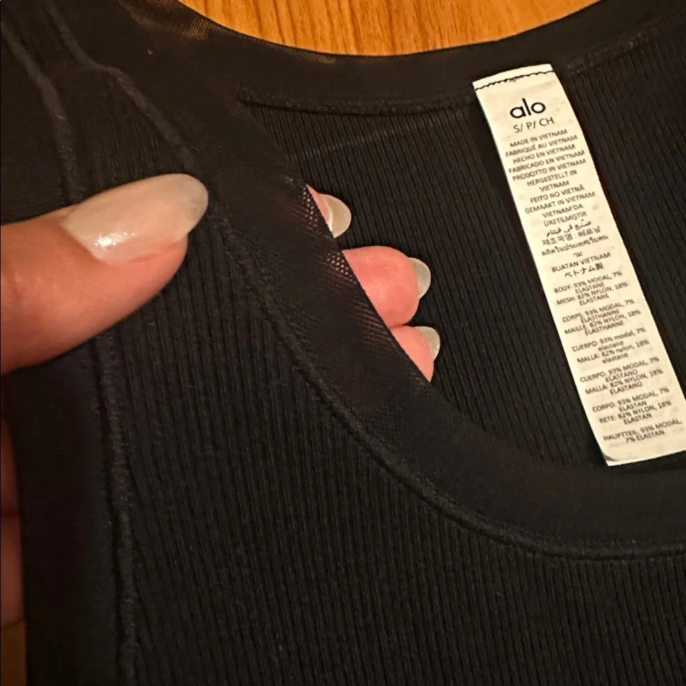 Alo Ribbed Mesh Secret Tank - Picture 3 of 5